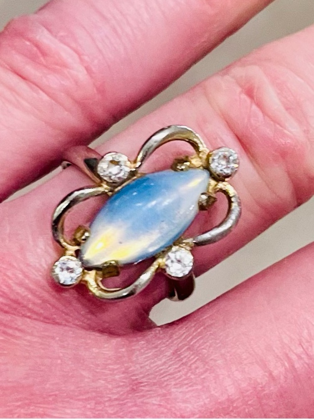 1959 Sarah Coventry Rare Adjustable Ring Faux Moonstone Rhinestone